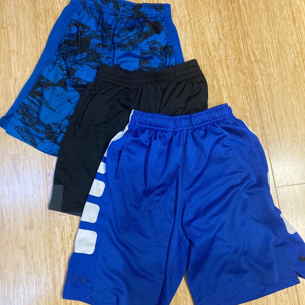 Nike dri-fit boys athletic shorts medium